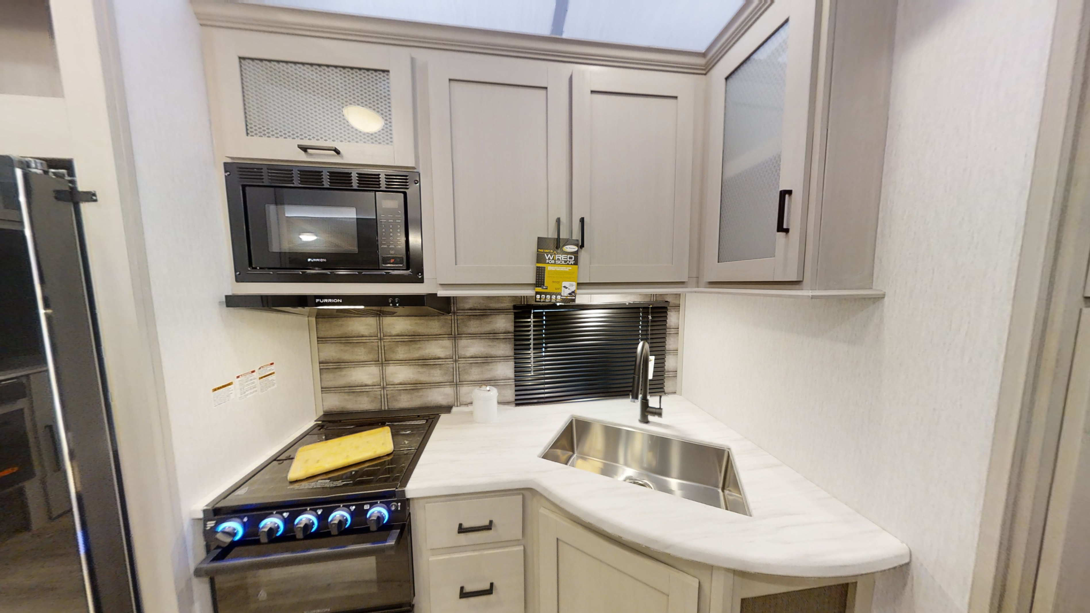 Full kitchen with plenty of space.