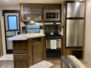 Complete kitchen