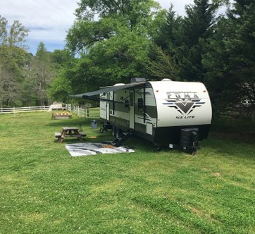 Teshua Farms RV Rentals - Bunkhouse Camper